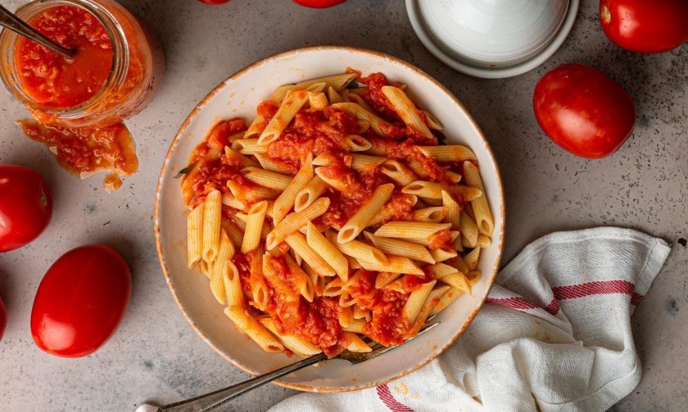 Authentic Italian Tomato Sauce Recipe for Pasta Lovers